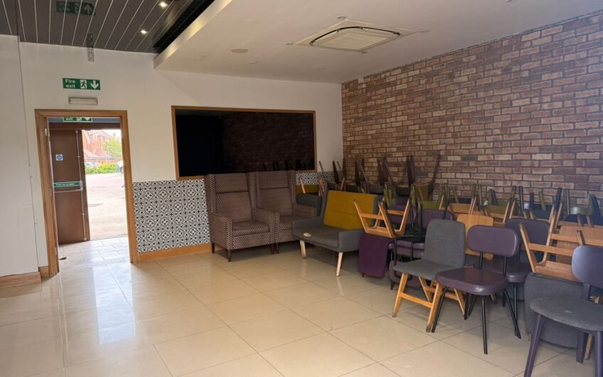 Available Coffee shop at Lakeview village wixem in Bedford MK42!!!