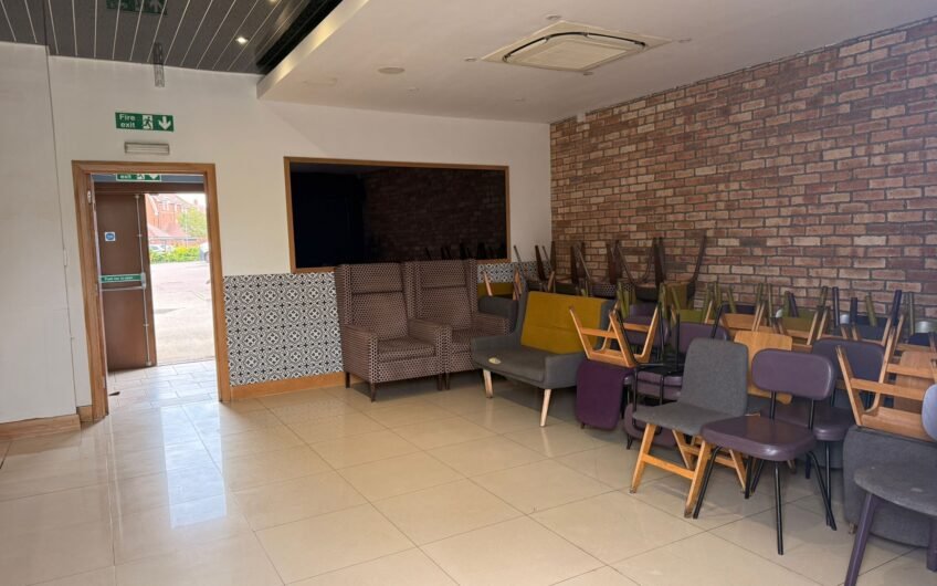 Available Coffee shop at Lakeview village wixem in Bedford MK42!!!