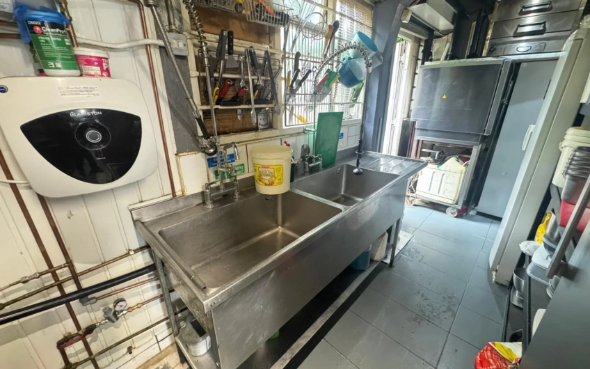 Master Chef Established Takeaway Business For Sale!!!