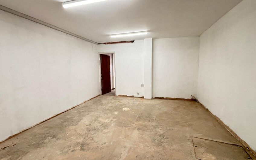 Commercial Space Available In Prime Location Near High Street North LU6!!!