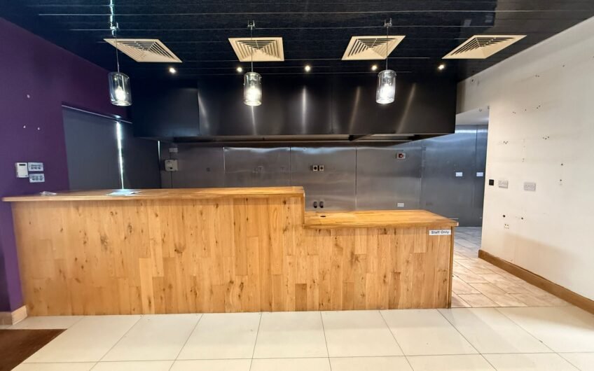 Available Coffee shop at Lakeview village wixem in Bedford MK42!!!
