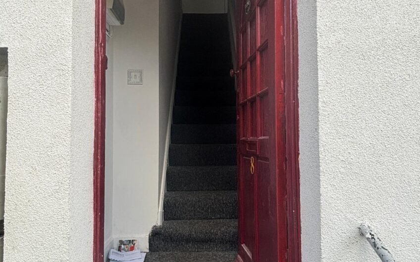 Available attractive and comfortable 2-Bedroom Flat in Talbot Road Luton, LU2!!!