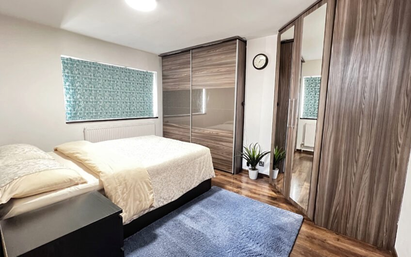 Luxurious 3-Bedroom Semi-Detached House with an Additional Garden Room – Fully Furnished in Heart of Luton LU4!!!