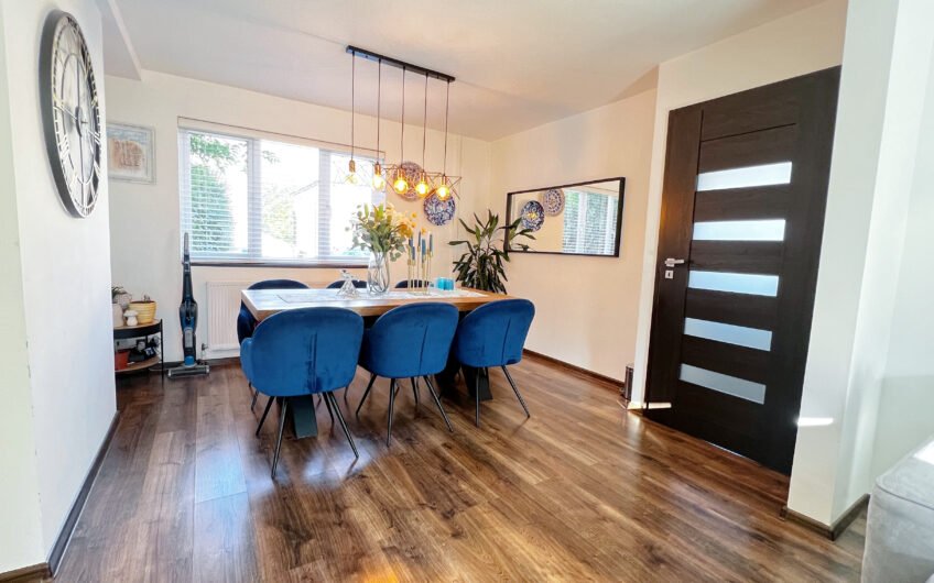 Luxurious 3-Bedroom Semi-Detached House with an Additional Garden Room – Fully Furnished in Heart of Luton LU4!!!