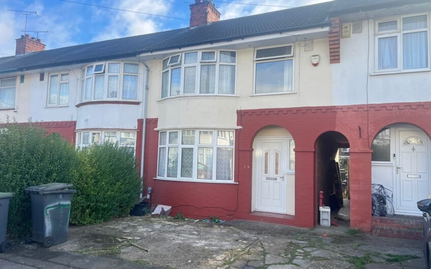 Available for rent, Beautiful 3-Bedroom Terraced House in Luton LU4!!!