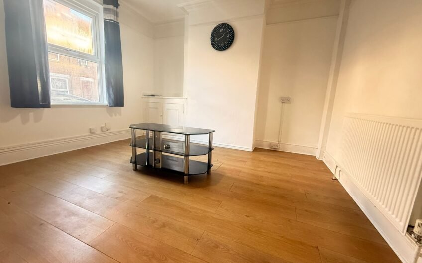 Available for rent, Beautiful 3-Bedroom Terraced House in Luton LU1!!!