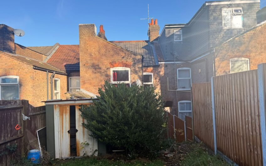 Available for rent, Beautiful 3-Bedroom Terraced House in Luton LU1!!!