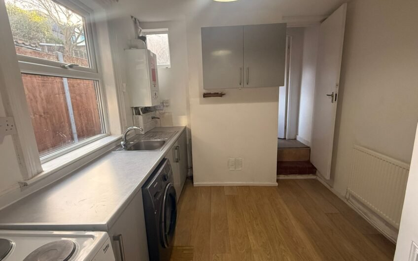 Available for rent, Beautiful 3-Bedroom Terraced House in Luton LU1!!!