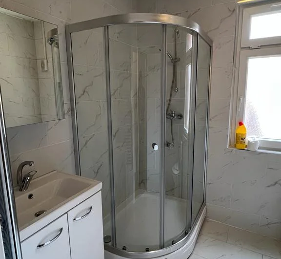 For Rent, Luxury Living, Newly Refurbished 4-Bedroom Flat in Central Dunstable LU6!!!