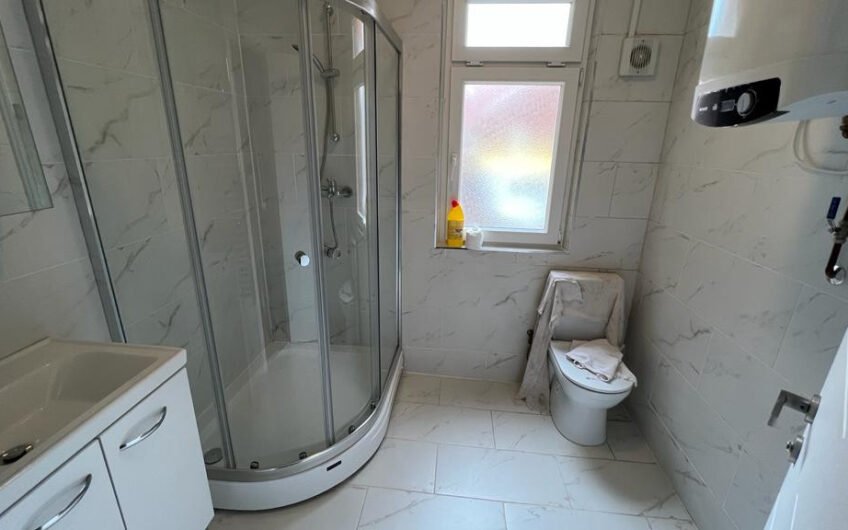 Stylish Newly Refurbished 4-Beds Flat for rent in the Heart of Dunstable LU6!!!