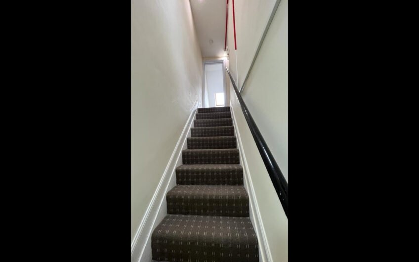 For Rent, Stylish 1-Bedroom Flat with Open-Plan Kitchen in Dunstable, LU6!!!