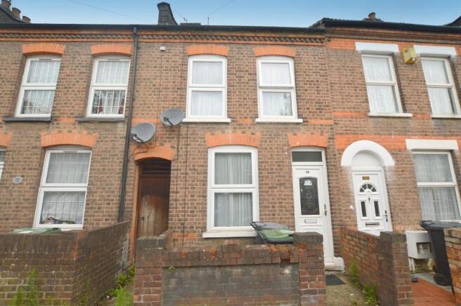 For sale your next Home Awaits – Stylish 3-Bed Terraced House with Garden Luton LU4!!!