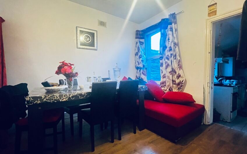 Available for Rent, Bright & Comfortable 2-Bed Terraced House with Double Glazing in Luton LU3!!!