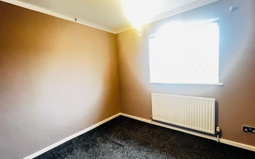 Available for rent, Spacious & Stylish 4-Bedrooms terraced house in a Prime Location Luton LU4!!!
