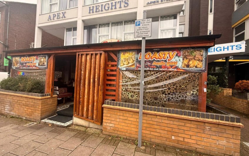 Turnkey Café Business for Sale in Prime Upper George Street, Luton LU1!!!