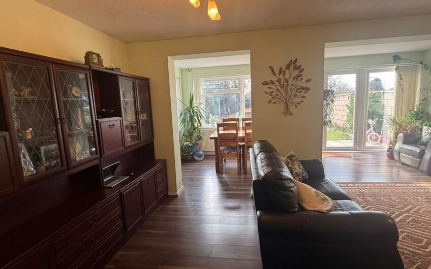 Available for rent – spacious 3-Bedrooms Semi-Detached House with Garden & Parking in Luton LU3!!!