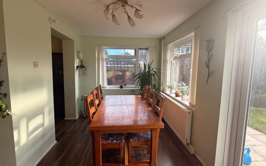 Available for rent – spacious 3-Bedrooms Semi-Detached House with Garden & Parking in Luton LU3!!!