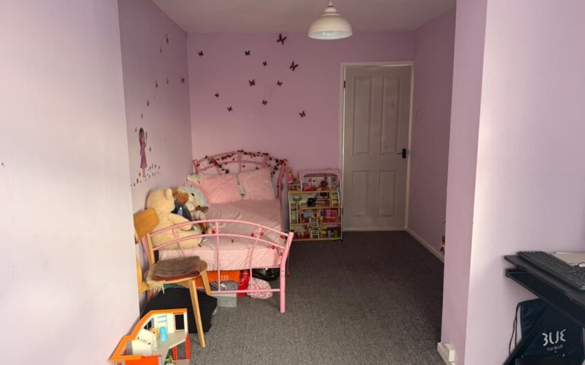 Available for rent – spacious 3-Bedrooms Semi-Detached House with Garden & Parking in Luton LU3!!!