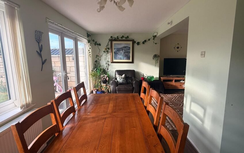 Available for rent – spacious 3-Bedrooms Semi-Detached House with Garden & Parking in Luton LU3!!!