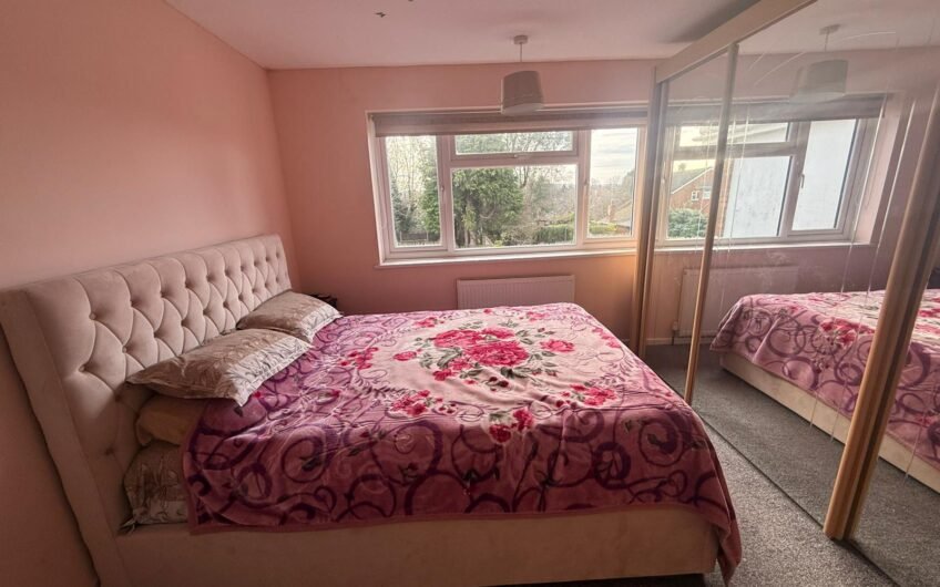 Available for rent – spacious 3-Bedrooms Semi-Detached House with Garden & Parking in Luton LU3!!!