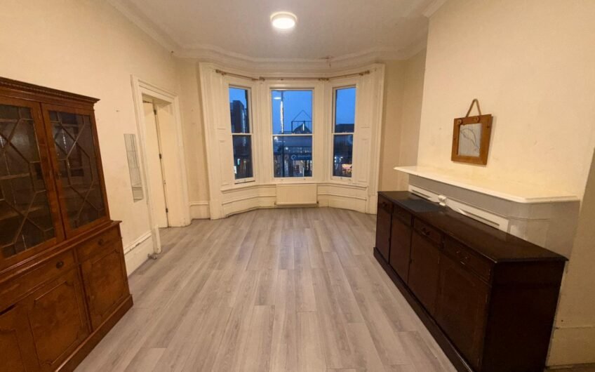 For Rent, Well-Presented Modern 2-Bedrooms Flat with Parking – In Dunstable LU6!!!