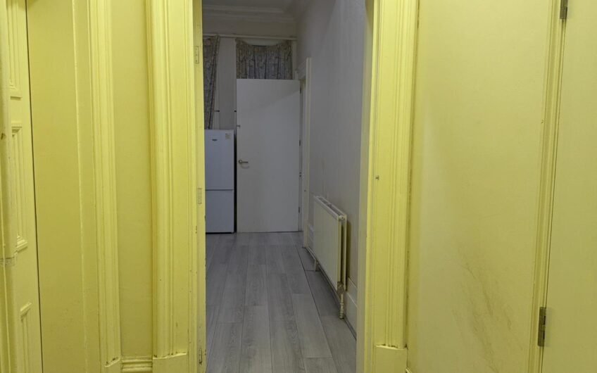 For Rent, Well-Presented Modern 2-Bedrooms Flat with Parking – In Dunstable LU6!!!