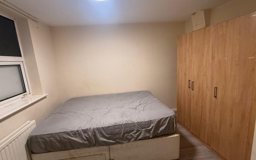 For Rent, Well-Presented Modern 2-Bedrooms Flat with Parking – In Dunstable LU6!!!