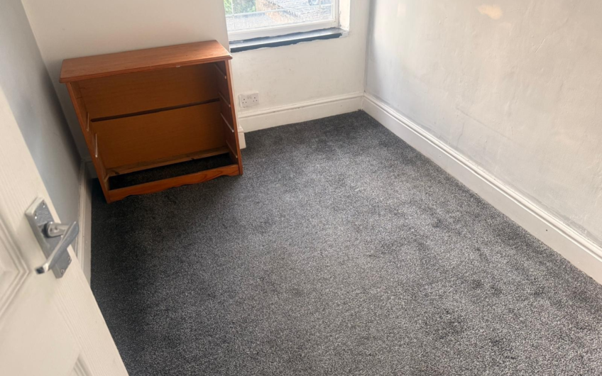 For sale your next Home Awaits – Stylish 3-Bed Terraced House with Garden in Luton LU4!!!