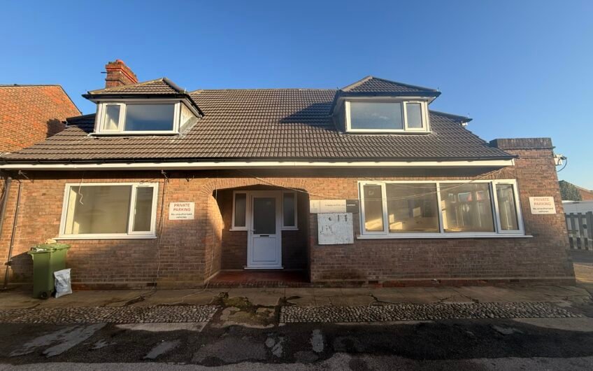 For Sales freehold HMO Investment Opportunity – Planning Pending for 8 En-Suite Rooms | Dunstable LU6!!!