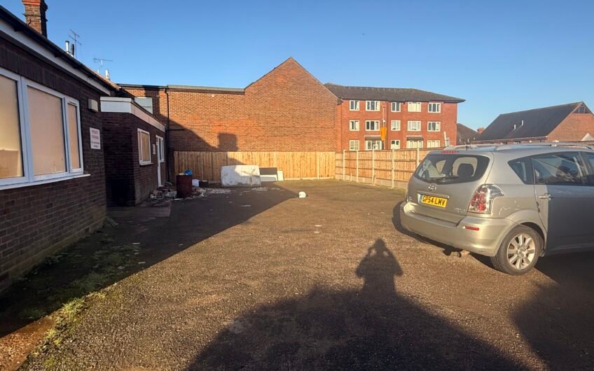 For Sales freehold HMO Investment Opportunity – Planning Pending for 8 En-Suite Rooms | Dunstable LU6!!!