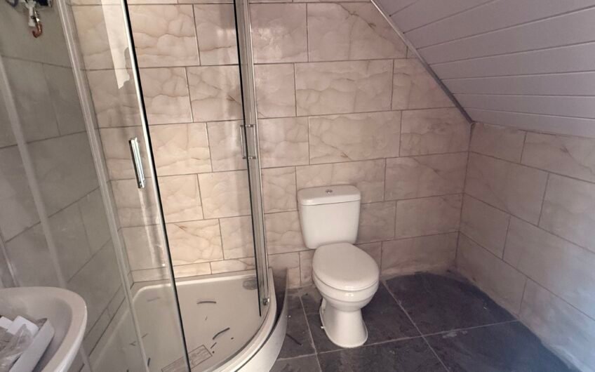 For Sales freehold HMO Investment Opportunity – Planning Pending for 8 En-Suite Rooms | Dunstable LU6!!!