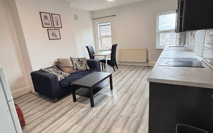 Sleek & Spacious 2-Bed Flat Available Now for Rent in Dunstable LU6!!!