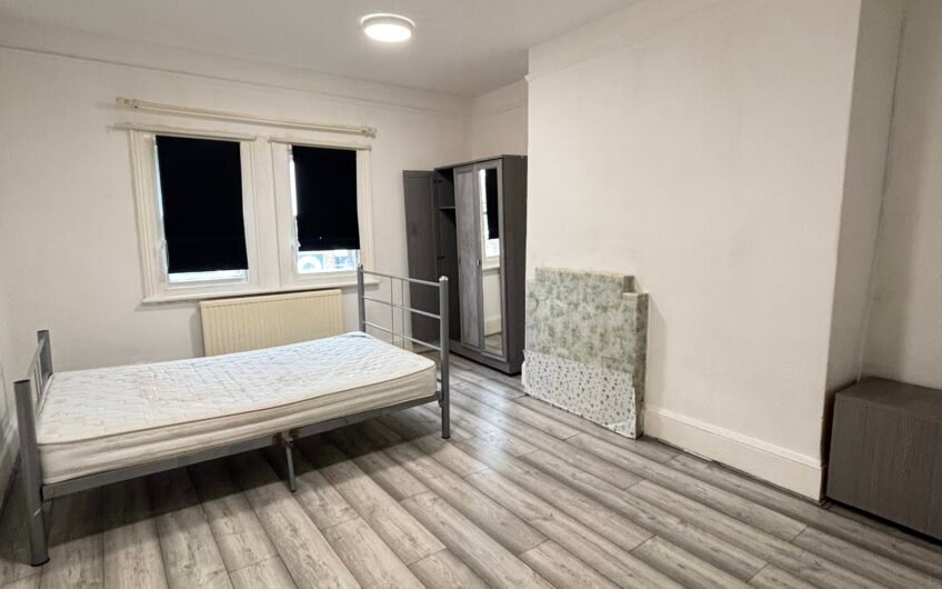 Sleek & Spacious 2-Bed Flat Available Now for Rent in Dunstable LU6!!!