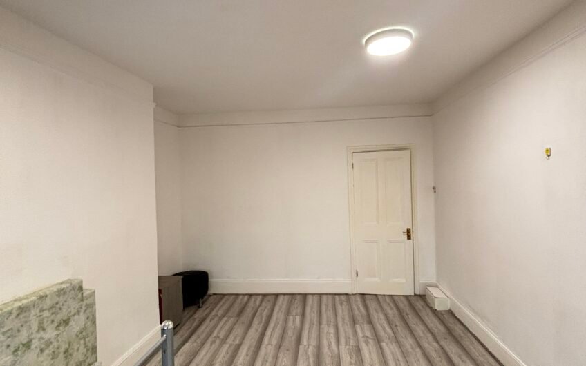 Sleek & Spacious 2-Bed Flat Available Now for Rent in Dunstable LU6!!!