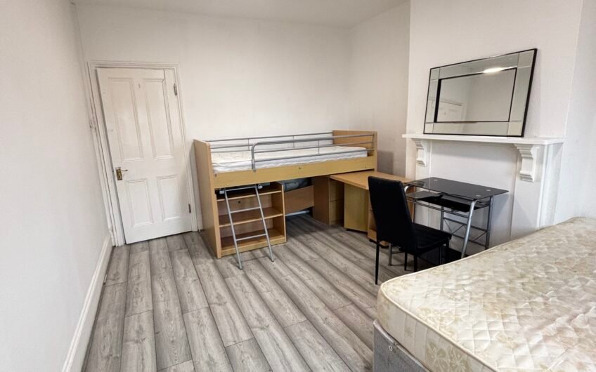 Sleek & Spacious 2-Bed Flat Available Now for Rent in Dunstable LU6!!!