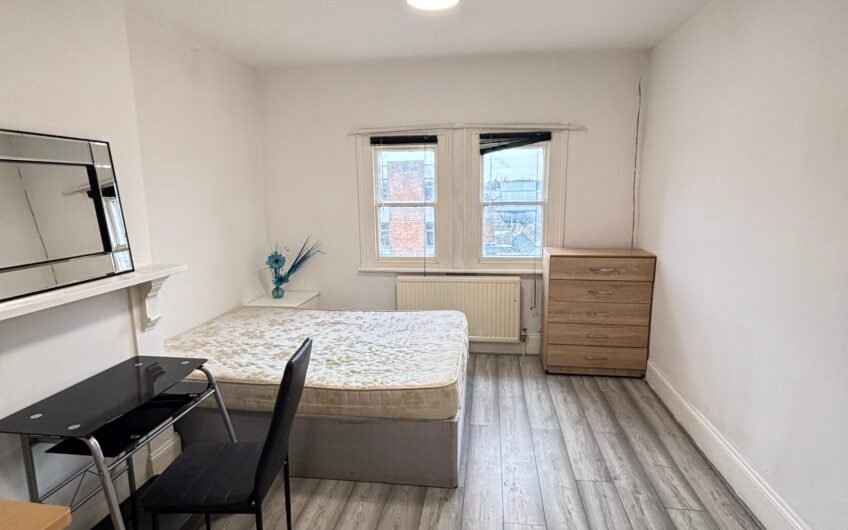 Sleek & Spacious 2-Bed Flat Available Now for Rent in Dunstable LU6!!!