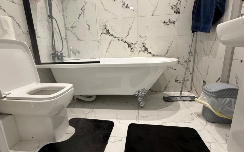 Elegant 4-Bedroom Townhouse for Sale with Private Garden & Driveway – Central Luton LU1!!!