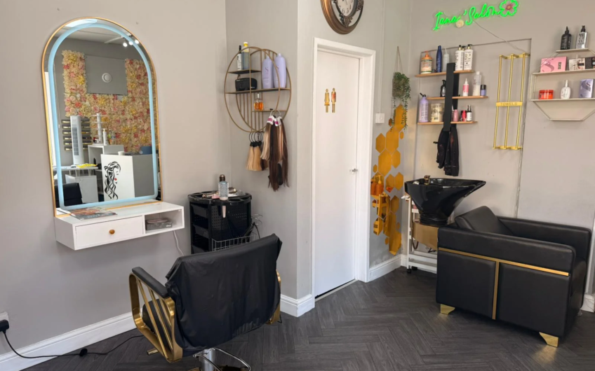 High-Visibility Corner Shop for Rent, Perfect for Any Business in Northampton NN4!!