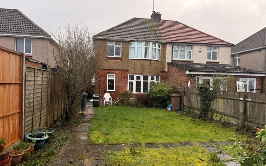For Rent, Beautiful 3-Bedroom Home with Front & Rear Gardens – Ideal Family Living in Luton LU2!!!
