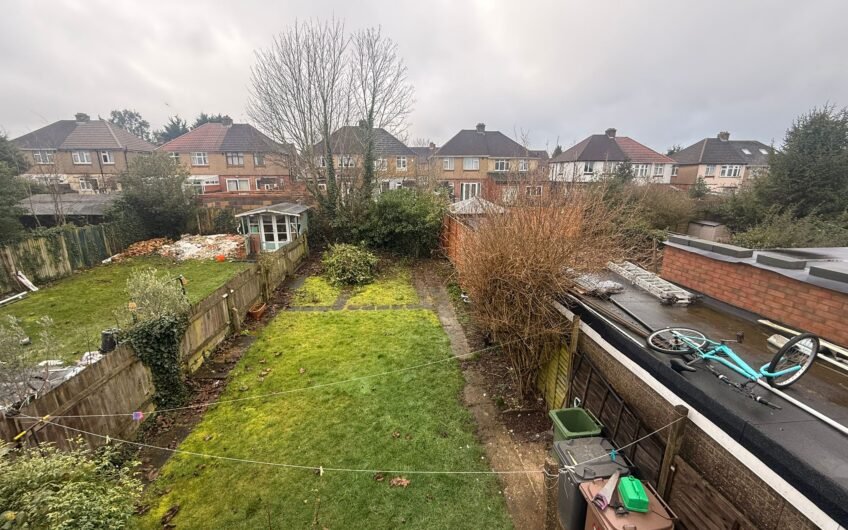 For Rent, Beautiful 3-Bedroom Home with Front & Rear Gardens – Ideal Family Living in Luton LU2!!!