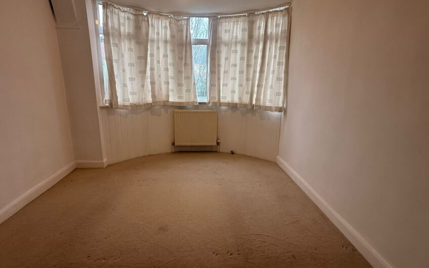 For Rent, Beautiful 3-Bedroom Home with Front & Rear Gardens – Ideal Family Living in Luton LU2!!!