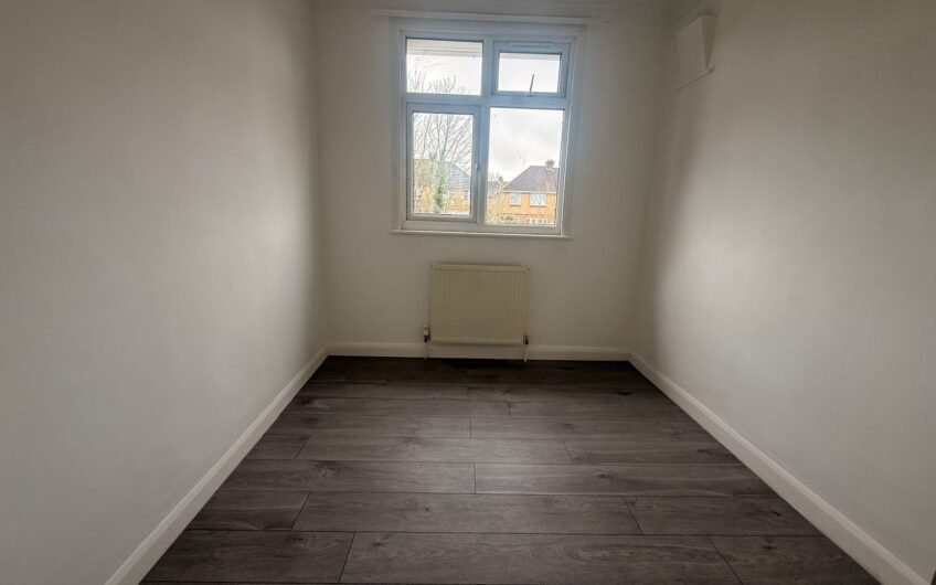 For Rent, Beautiful 3-Bedroom Home with Front & Rear Gardens – Ideal Family Living in Luton LU2!!!