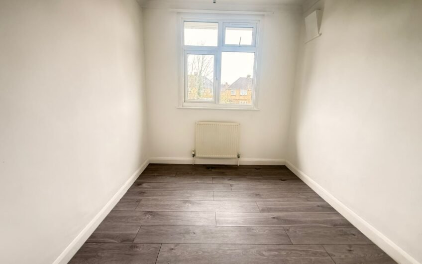 For Rent, Beautiful 3-Bedroom Home with Front & Rear Gardens – Ideal Family Living in Luton LU2!!!