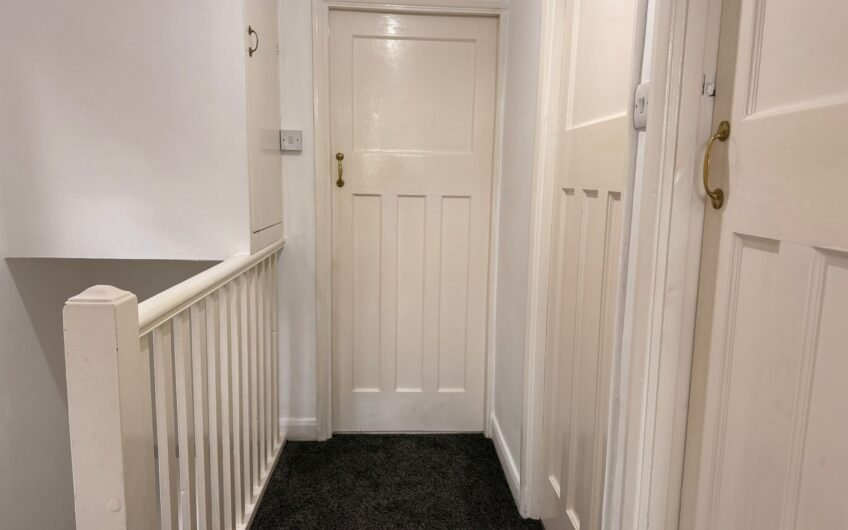 For Rent, Beautiful 3-Bedroom Home with Front & Rear Gardens – Ideal Family Living in Luton LU2!!!