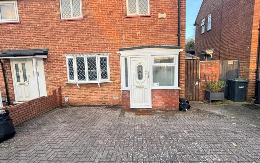 For Rent, Well-Presented Two-Bedroom Semi-Detached House with Garden & Parking in Luton LU3!!!