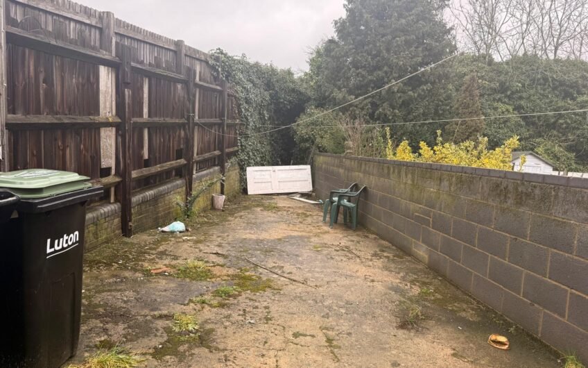 For Rent, Well-Presented 1-Bed Flat with Open-Plan Living in Luton LU1!!!