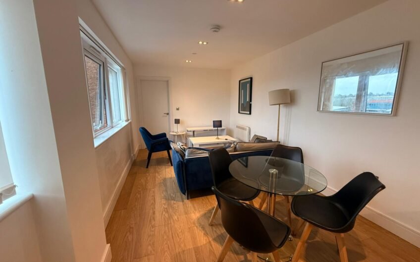 For Rent, Stylish 2-Bed Flat with Private Parking & CCTV in Luton LU4!!!
