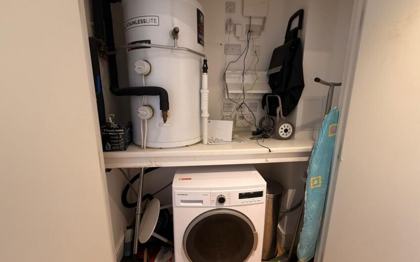 For Rent, Stylish 2-Bed Flat with Private Parking & CCTV in Luton LU4!!!