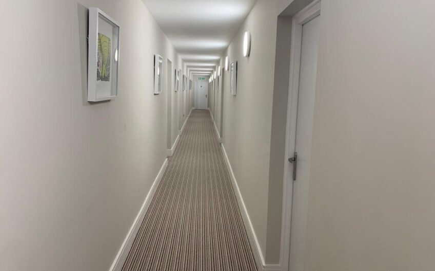 Stylish Fully Furnished 2-Bedroom Flat for Rent in Arrowhead House, Luton LU4!!