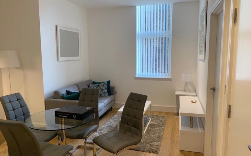 Stylish Fully Furnished 2-Bedroom Flat for Rent in Arrowhead House, Luton LU4!!